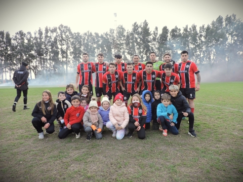 FÚTBOL MAYOR: LA IDA FUE EMPATE – 22/06/25