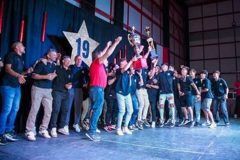 SOCIALES: LA NOCHE DEL CAMPEÓN – 03/01/26